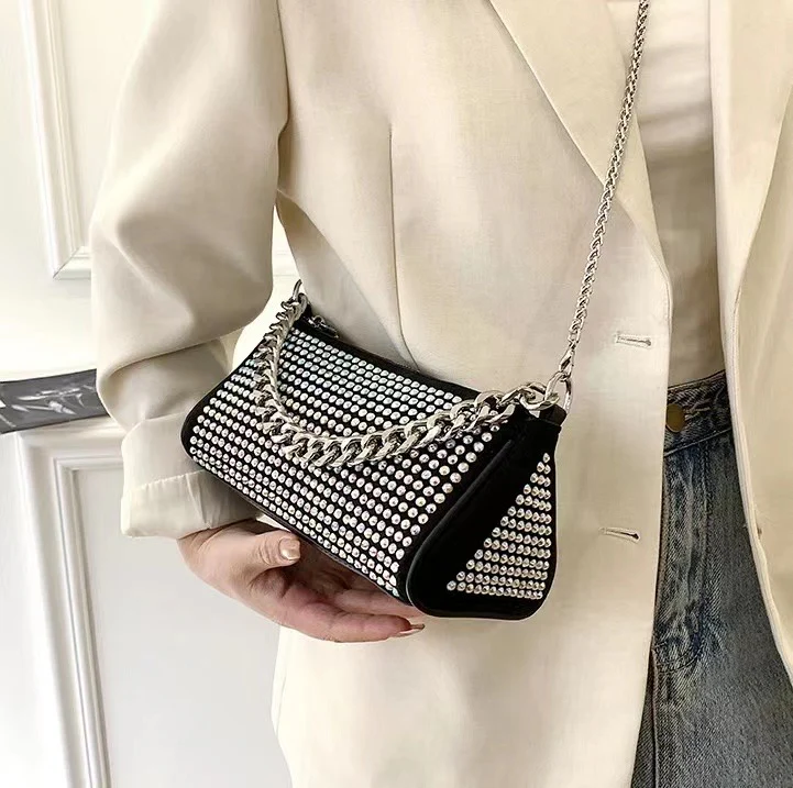 Midnight Starlet Chain Strap Bag - Image 2
