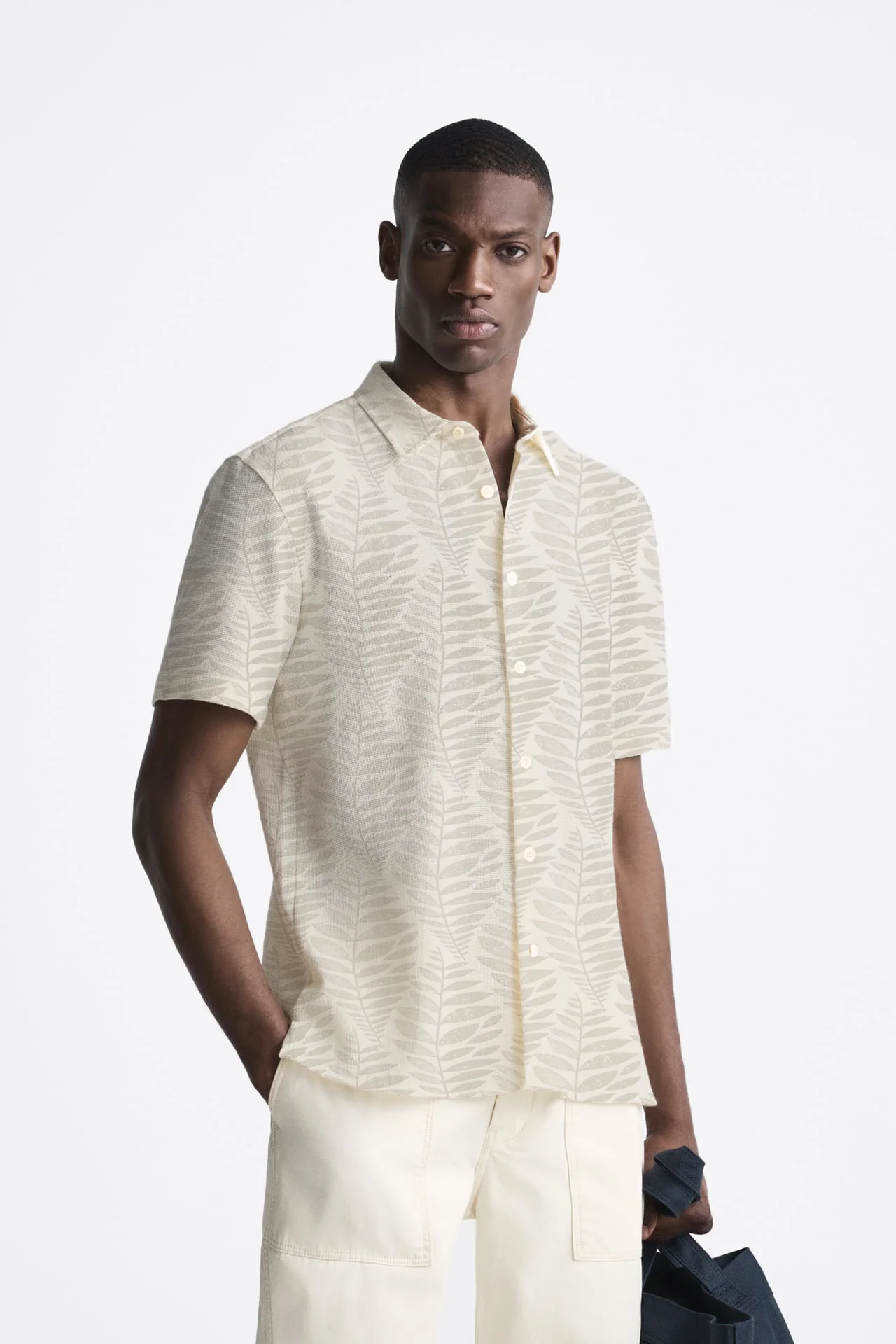 Neutral Leaf Short sleeves shirt